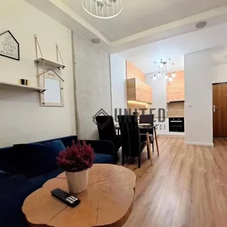 Appartement With Terrace, Next To The Train Station And Old Town