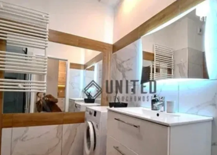 Apartmán With Terrace, Next To The Train Station And Old Town